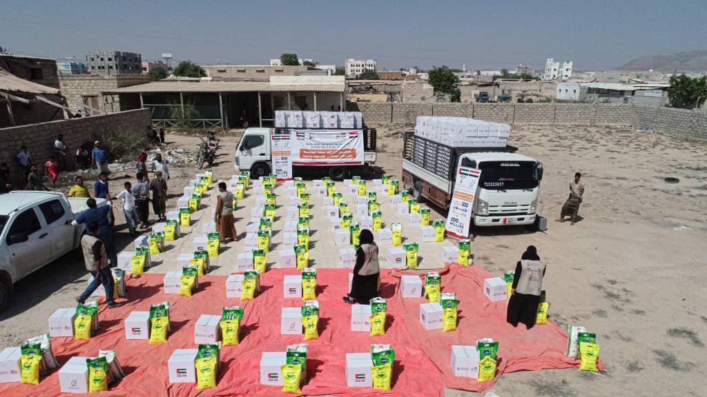 ضمن حملة 100 مليون وجبة التي تنفذها مبادرة الشيخ محمد بن راشد آل مكتوم توزيع أكثر من 5000 ألف سلة غذائية في حضرموت