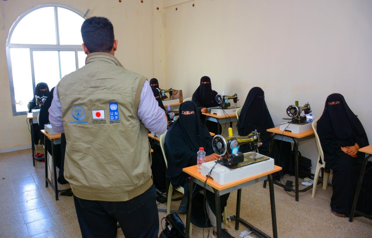 With Funding from The Government of Japan, Distributing 1,000 Financial Grants to Yemenis in Aden and Lahj