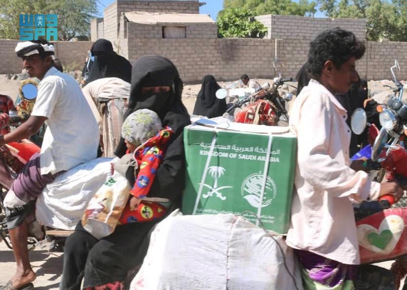 KSRelief Distributes Over 304 Tons of Food Baskets in Al-Hudaydah and Al-Dhale