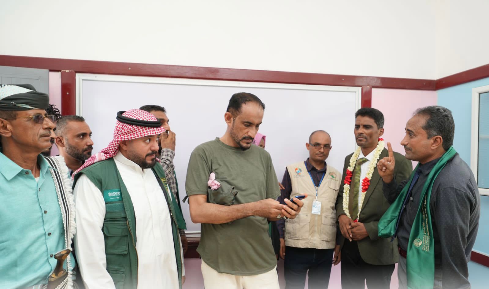 بدعم من مركز الملك سلمان للإغاثة تسليم أربع مدارس بعد إعادة تأهيلها في محافظة أبين