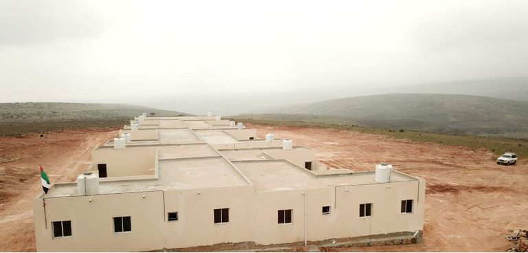 الهلال الإماراتي يسلم 17 وحدة سكنية لأسرٍ متضررة في سقطرى