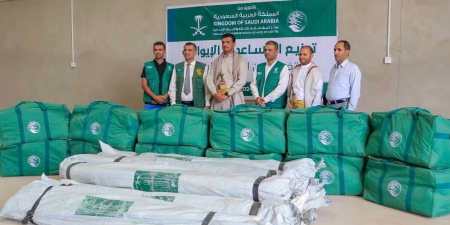 KSrelief Distributes Emergency Shelter Aid to Flood-Affected People in Al-Wadi and Al-Madina Districts