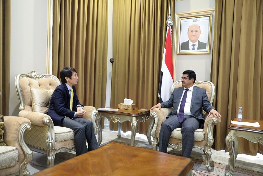 Deputy FM Discusses with Japanese Diplomat Humanitarian and Developmental Projects in Yemen
