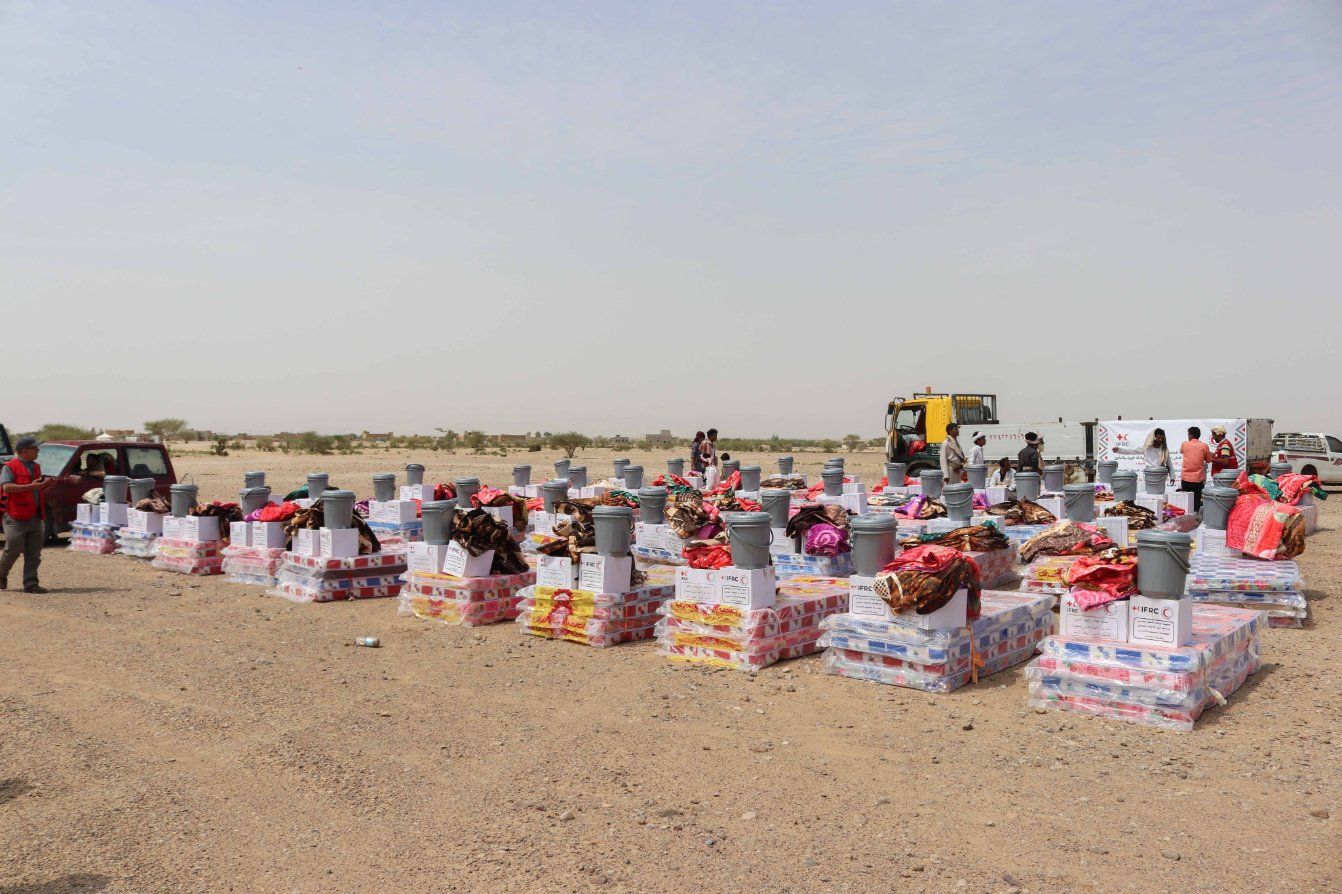 Yemen Red Crescent Distributes Aid to 155 Flood-Affected Families in Al-Jawf