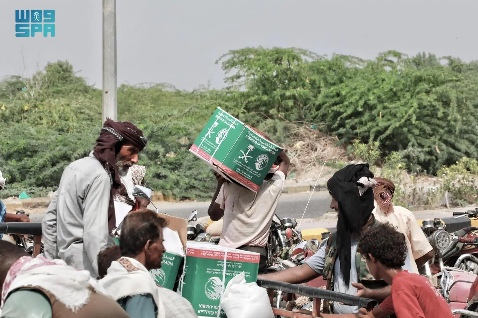 King Salman Relief Centre Distributes Over 1,850 Food Baskets in Four Yemeni Governorates