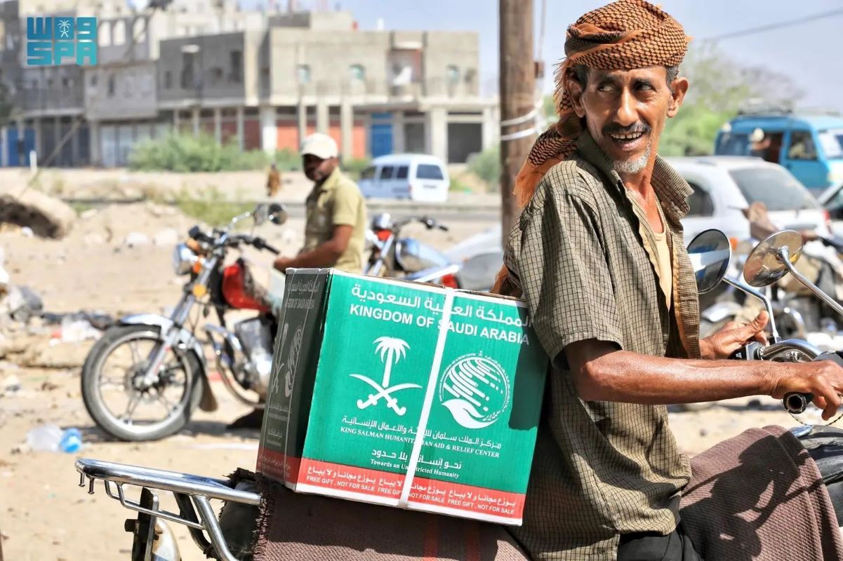 King Salman Relief Centre Distributes 740 Food Baskets in Tabn and Al-Hawtah Districts of Lahj Governorate