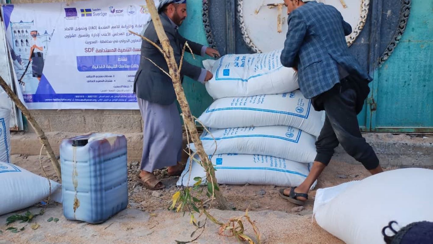 The Sustainable Development Foundation Distributes Livestock and Dairy Packages in Al-Mahwit Governorate