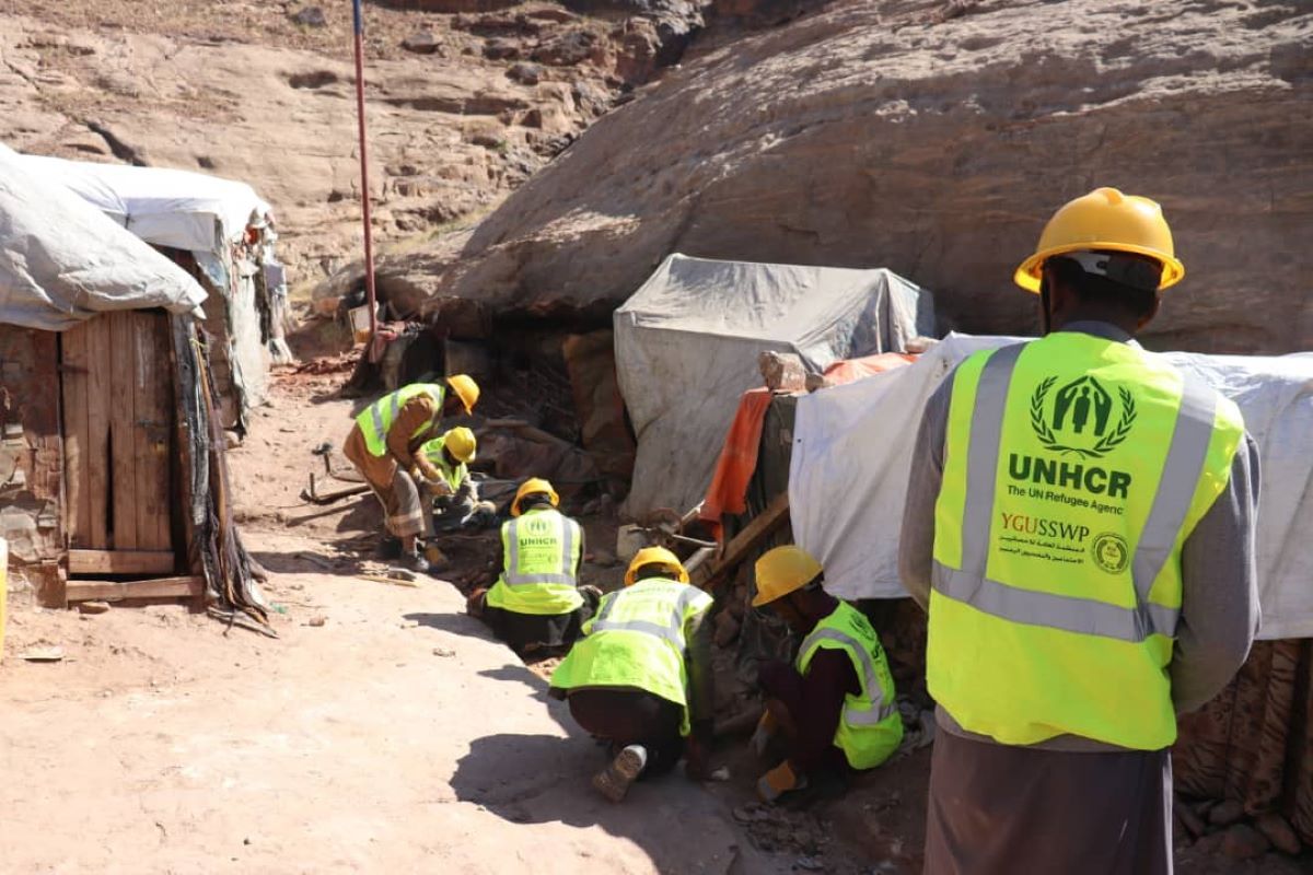 Launch of a Project to Protect IDPs from the Risks of Floods and Torrents in Bani Hushaysh with Support from UNHCR